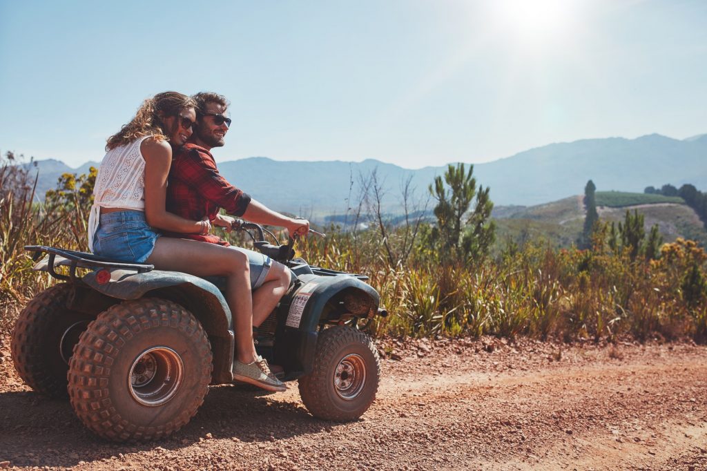 Avant de vous balader en amoureux sur votre quad, vérifiez que celui-ci est homologué.