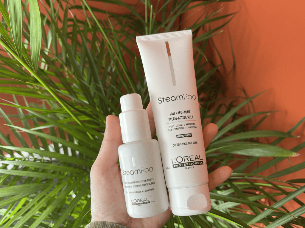 Deux produits sont fournis dans le pack "cheveux fins" L'Oréal Professionnel Steampod 3.0.